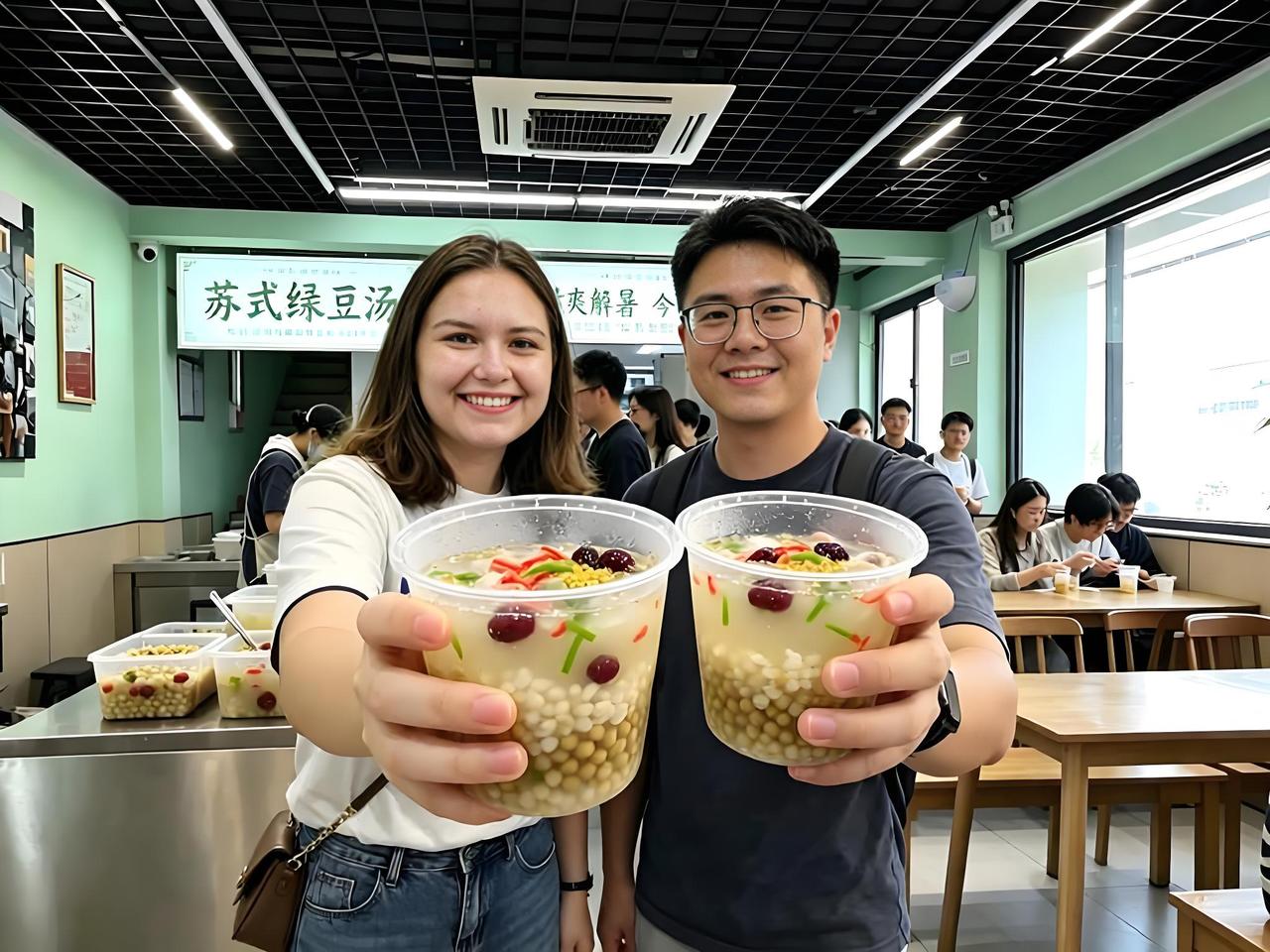 “牙膏泡饭”热销全国，苏州这玩意儿，靠“被骂”卖爆了
“像牙膏水泡饭”“江南豆汁