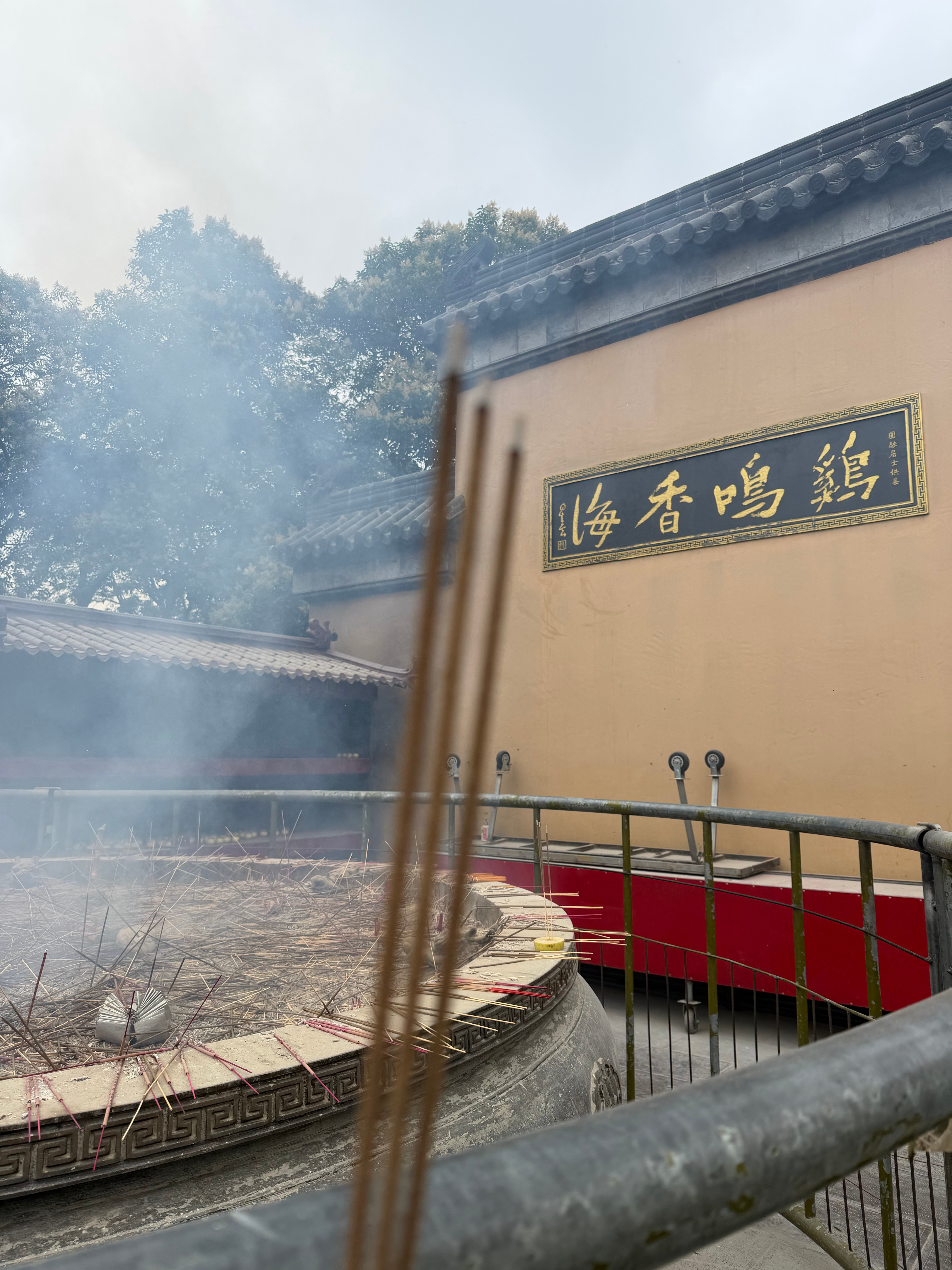 每逢大赛必来拜拜传统不能丢，赶在阿根廷比赛前来许愿，这届世界杯，希望梅西健健康康