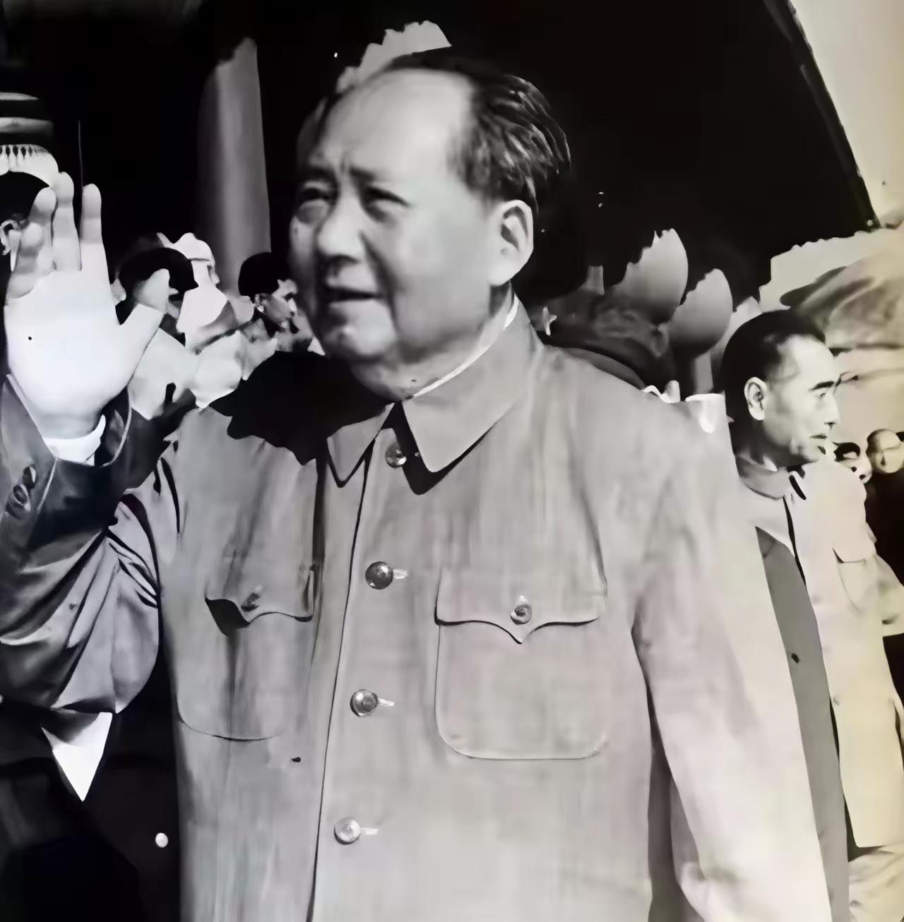 当全网都在缅怀时，我找到了最朴素的纪念方式



"新闻联播没播毛主席诞辰？"刷