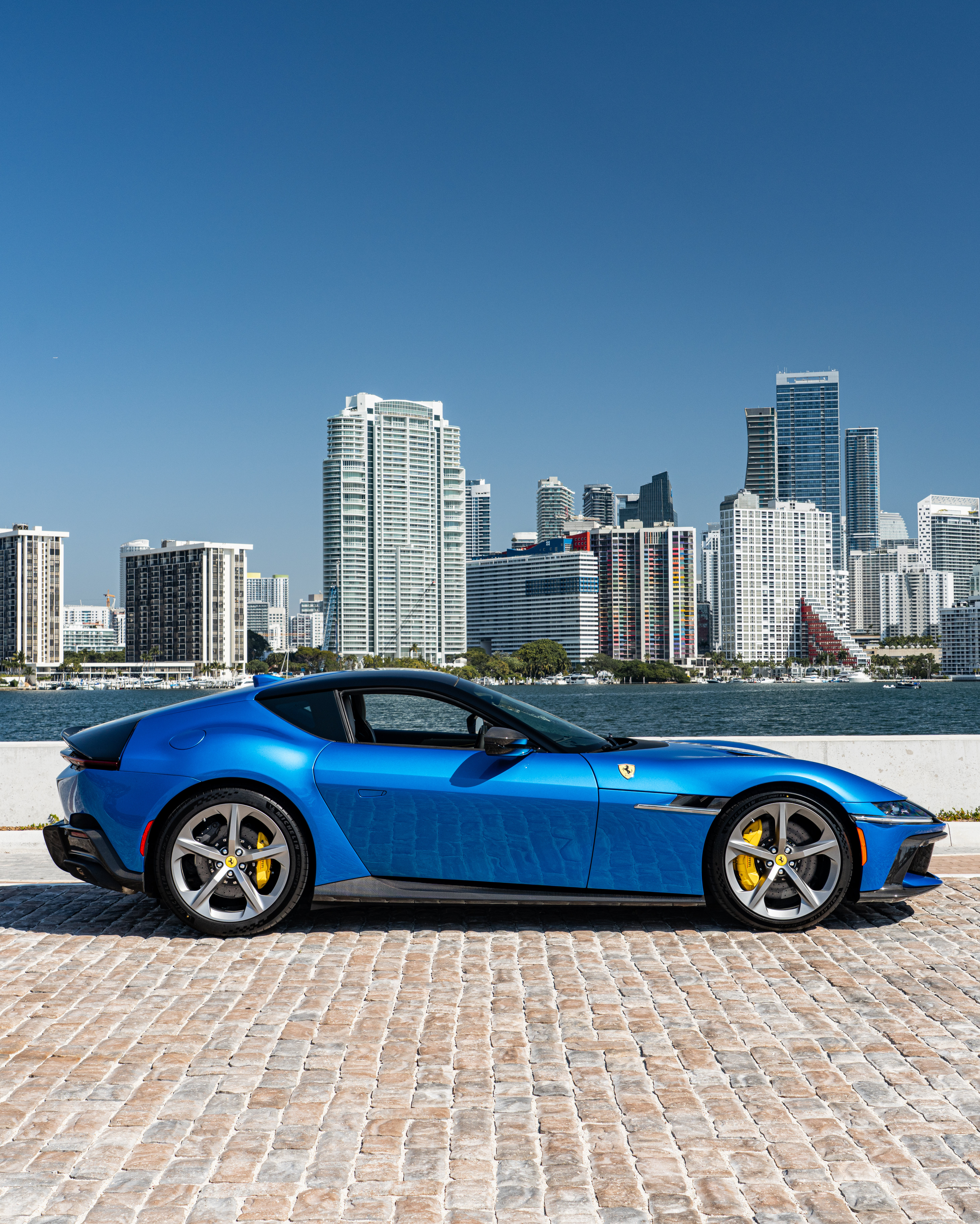 Ferrari 12Cilindri法拉利法拉利12cilindri 过两天就能