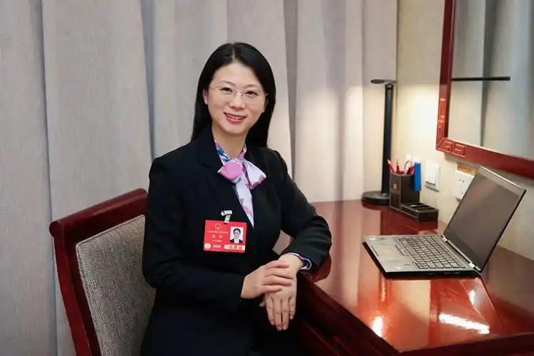 人走了，手艺也跟着埋进土里了——人大代表陈玮在两会上，含泪说的这番话，听得人心里