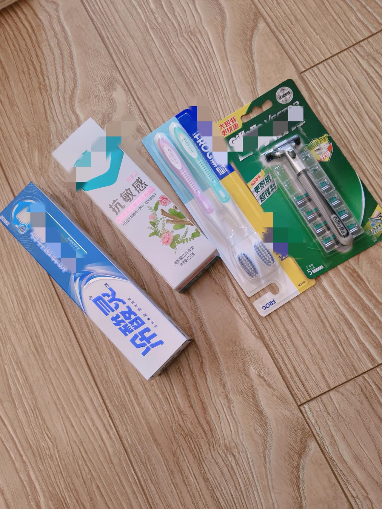 这两天有两个牙总是酸叽溜的，根据过去的经验，这牙又想闹事，有点牙本质过敏了，或许