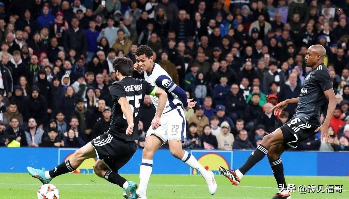 曼城冬窗续命大战，切尔西暗线搭桥成最强盟友
卫冕冠军曼城遭遇重大打击，核心后腰罗