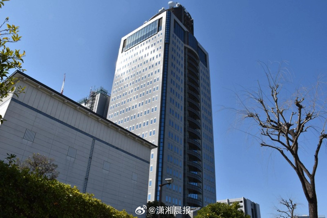 【#日女子称女儿失踪警方在冰箱找到尸体#】日前，日本静冈县挂川市一名37岁无业女