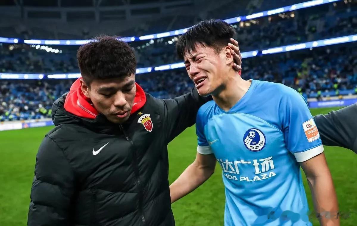 大连人队降级了，一直不能平复，反倒是上次何塞带队降级的时候倒是很平复。
今天，再