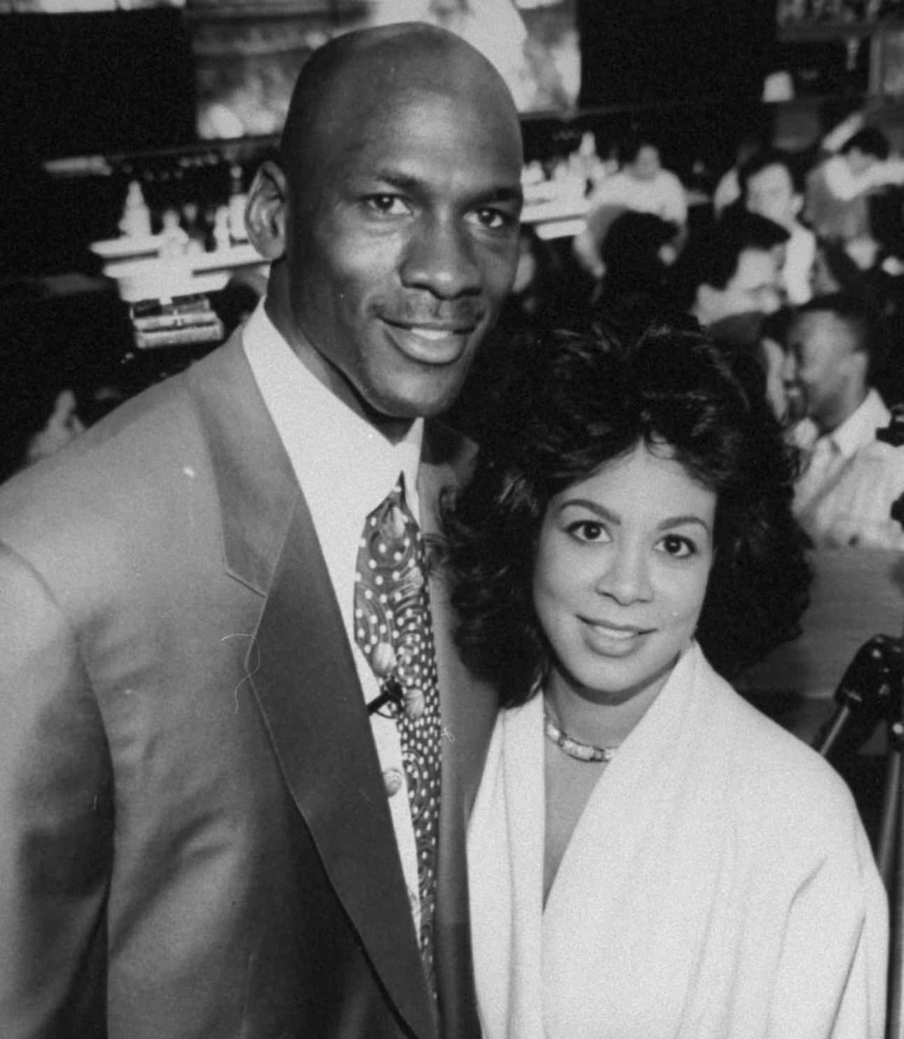 1989-2006年，迈克尔·乔丹与他的前妻Juanita Vanoy。Imag