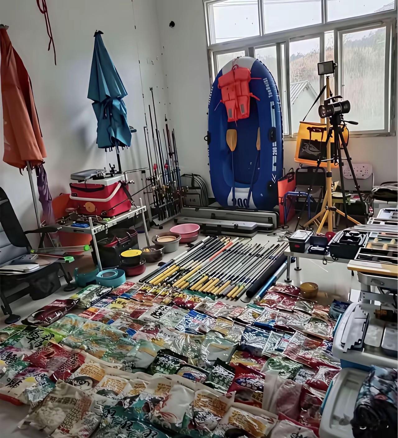 不知不觉入坑钓界多年，就差个营业执照了[捂脸]