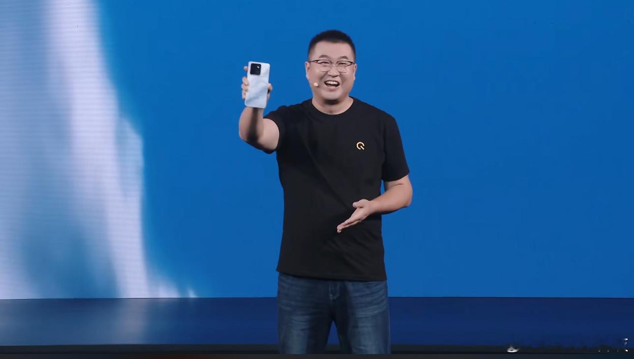iQOO15T新品发布青云配色，真的设计在我的心巴上！青云配色，低温感哑光中框配