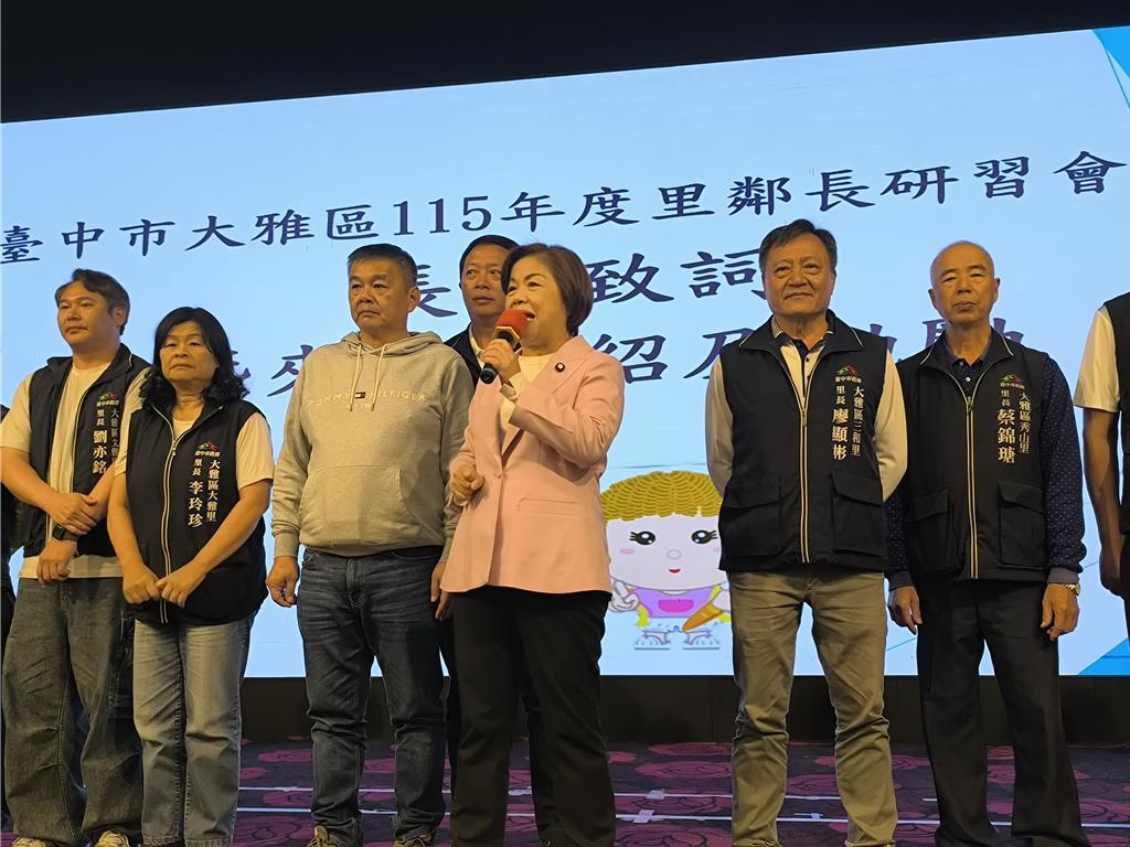 民众党白委李贞秀遭到民进党政府质疑参选资格，刘世芳16日在委员会更拒绝接受李贞秀