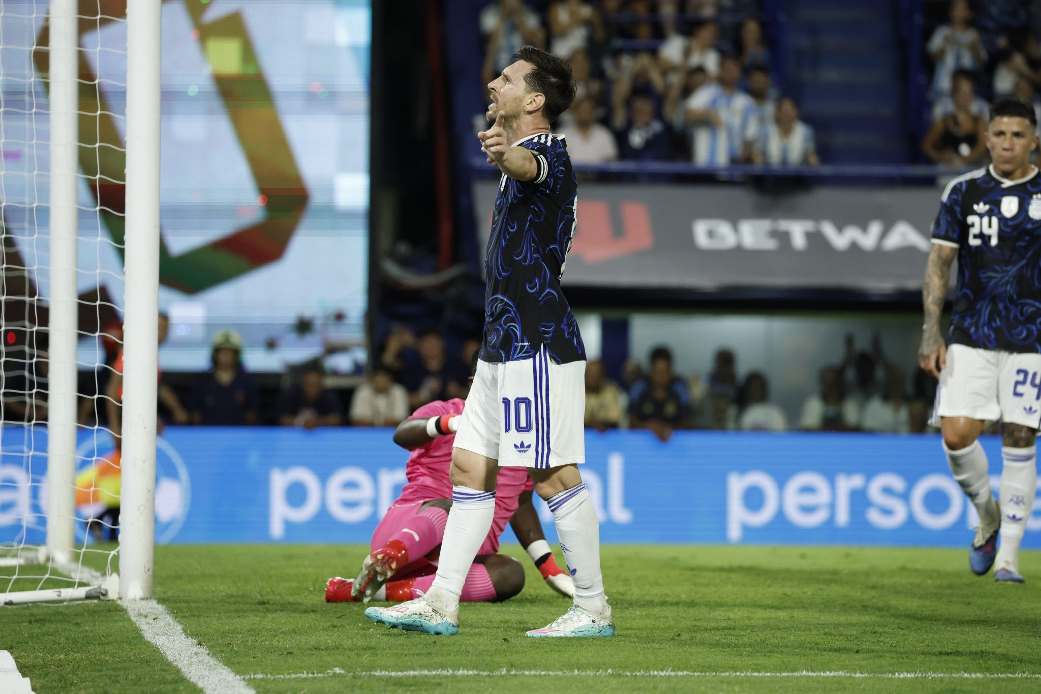 更像是一场派对，而不是一场比赛。梅西阿根廷5比0赞比亚阿根廷vs赞比亚