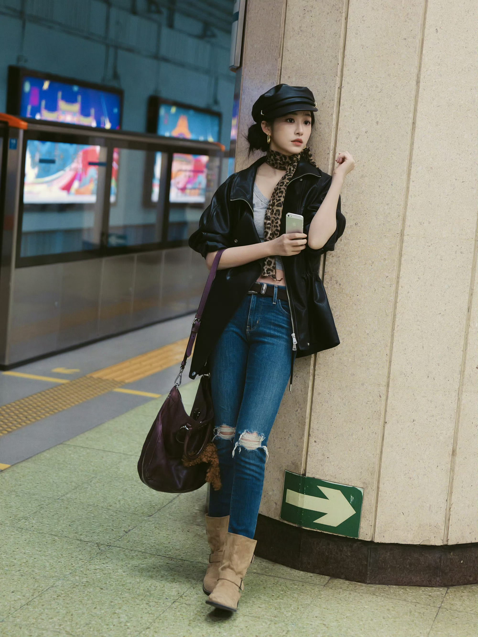 浙江这么冷，杨肸子你穿着么少你不冷吗！！！ 