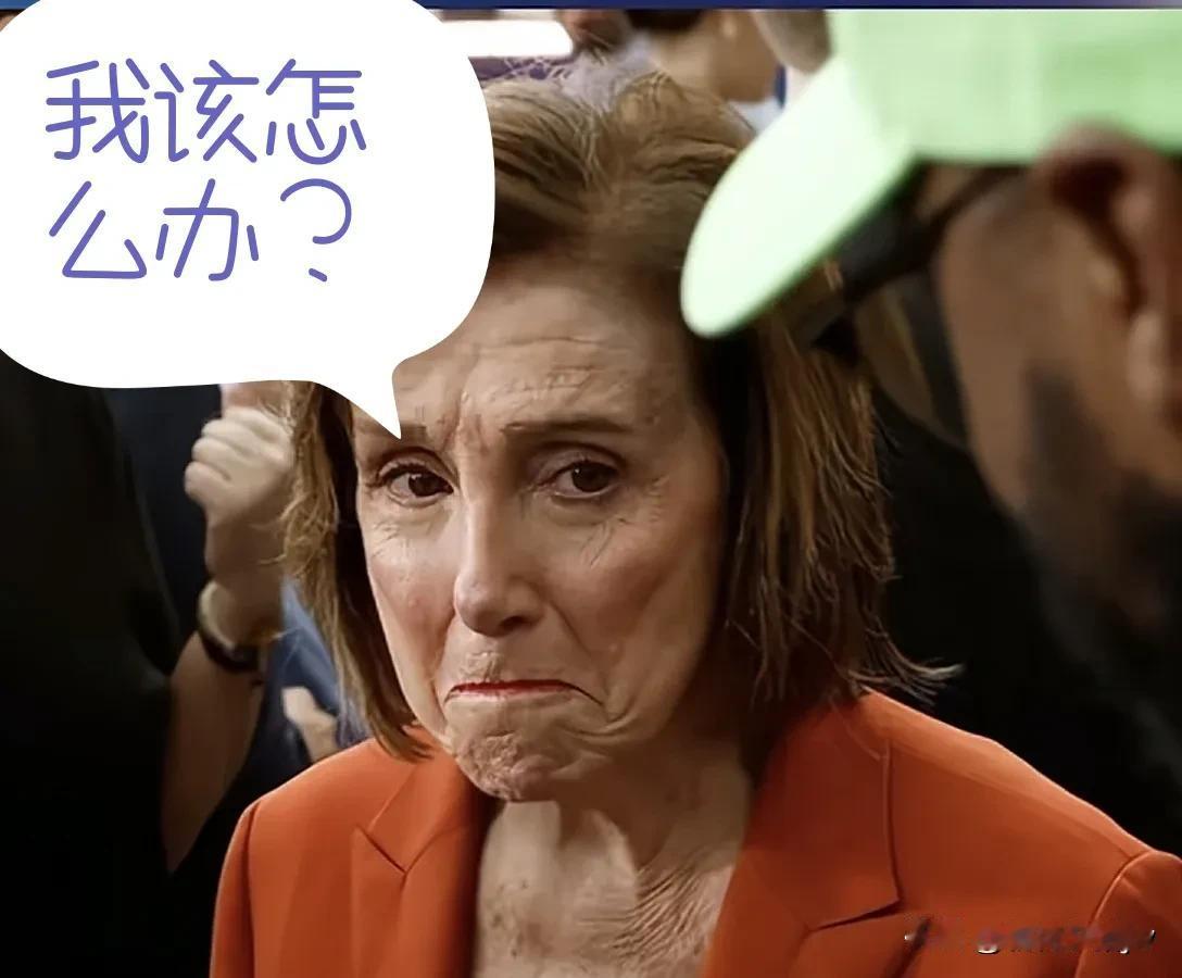 图中老妪嘴唇翕动 ，痛苦落泪。

眉宇间透出些许酸楚，还夹杂着一丝不安和恐惧…