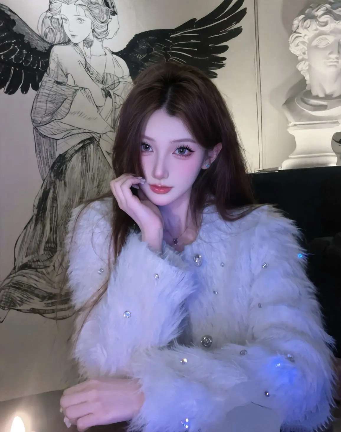 你需要一双在人声鼎沸时望向你的眼睛