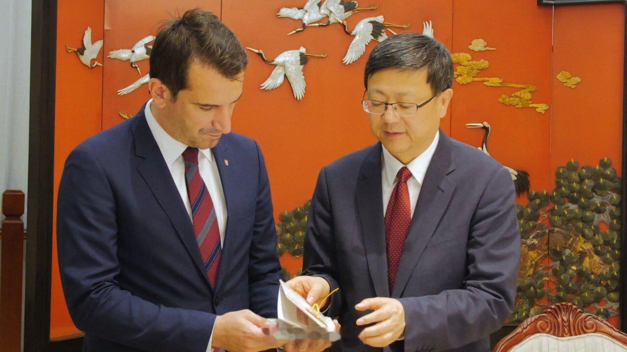 P1-P3 2017.12 会见时任休斯敦市长。P4-P6 2019.05 会见