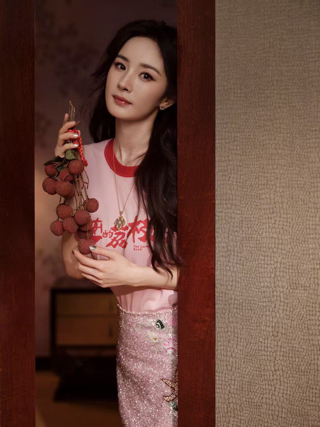 杨幂北京路演杨幂长安的荔枝北京路演期待杨幂的郑玉婷，路演顺利 ​​​