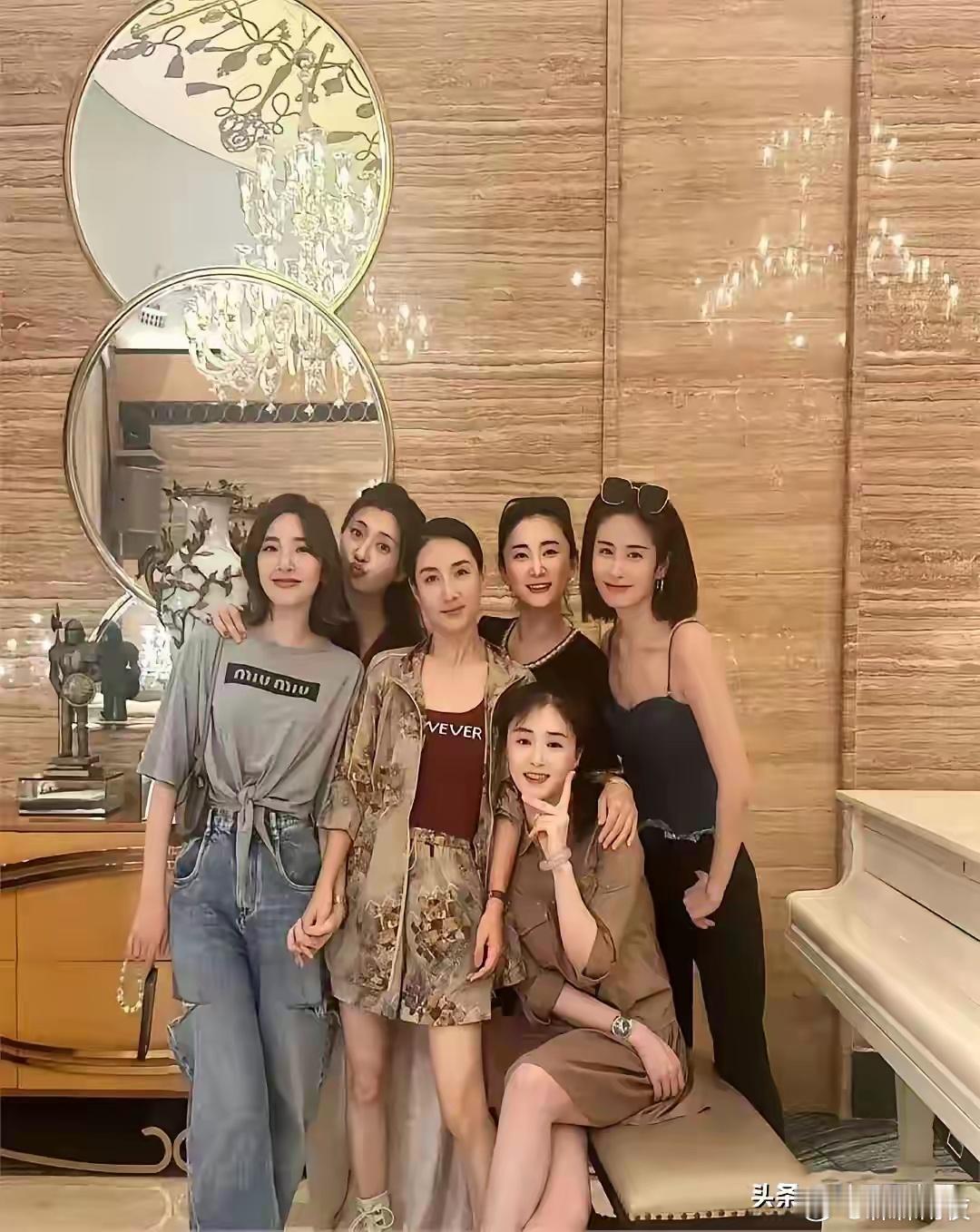时隔多年，甄嬛传姐妹班子再相聚，看上去都没变老，而是越发有韵味了，六位美女之中我