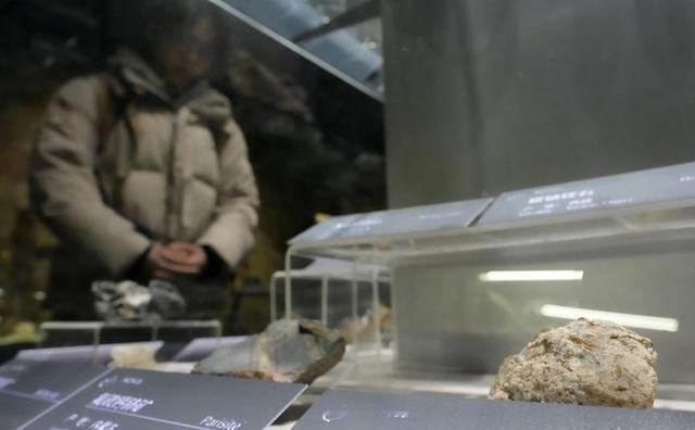 中国对日稀土出口骤降8成，特朗普坐不住，敦促中方尽快恢复
据《 日经新闻 》6月