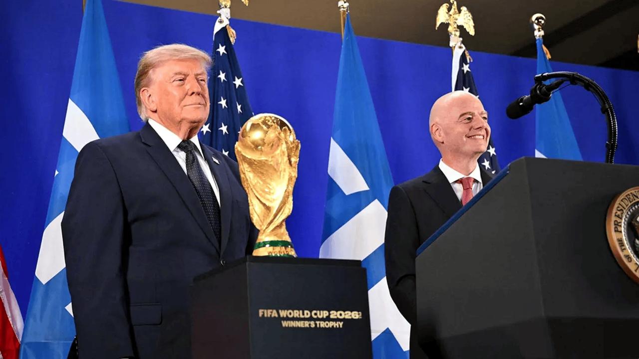 美国总统特朗普在在世界杯决赛前的国际足联招待会上发表讲话，表示希望美国再次被选择