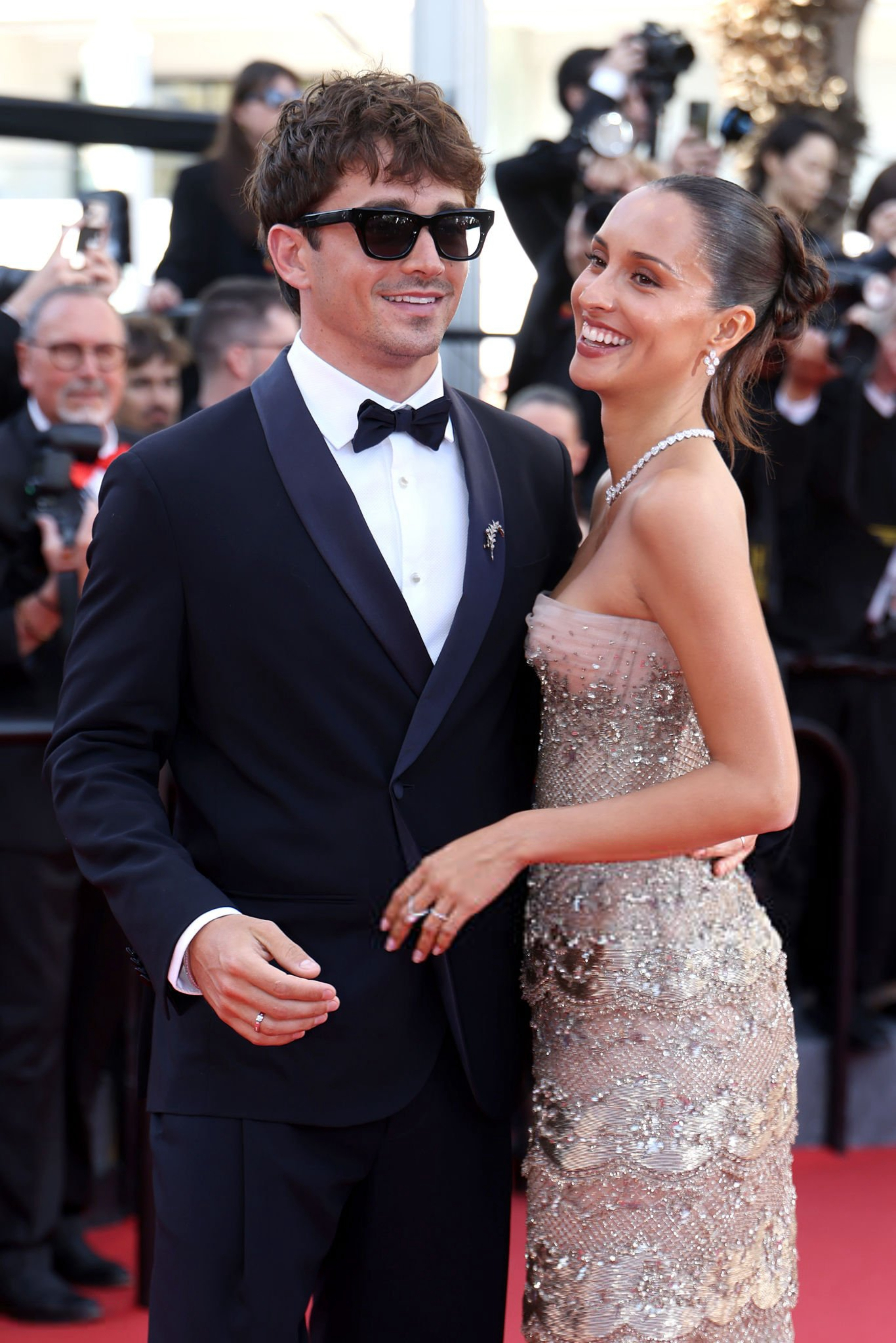 乐扣好帅！夏尔·勒克莱尔CharlesLeclerc和新婚爱妻Alexandra