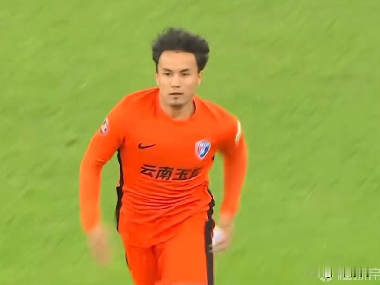 中超绯闻转会---迪力穆拉提…云南玉昆的主力左后卫迪力穆拉提在本月就要合同到期，