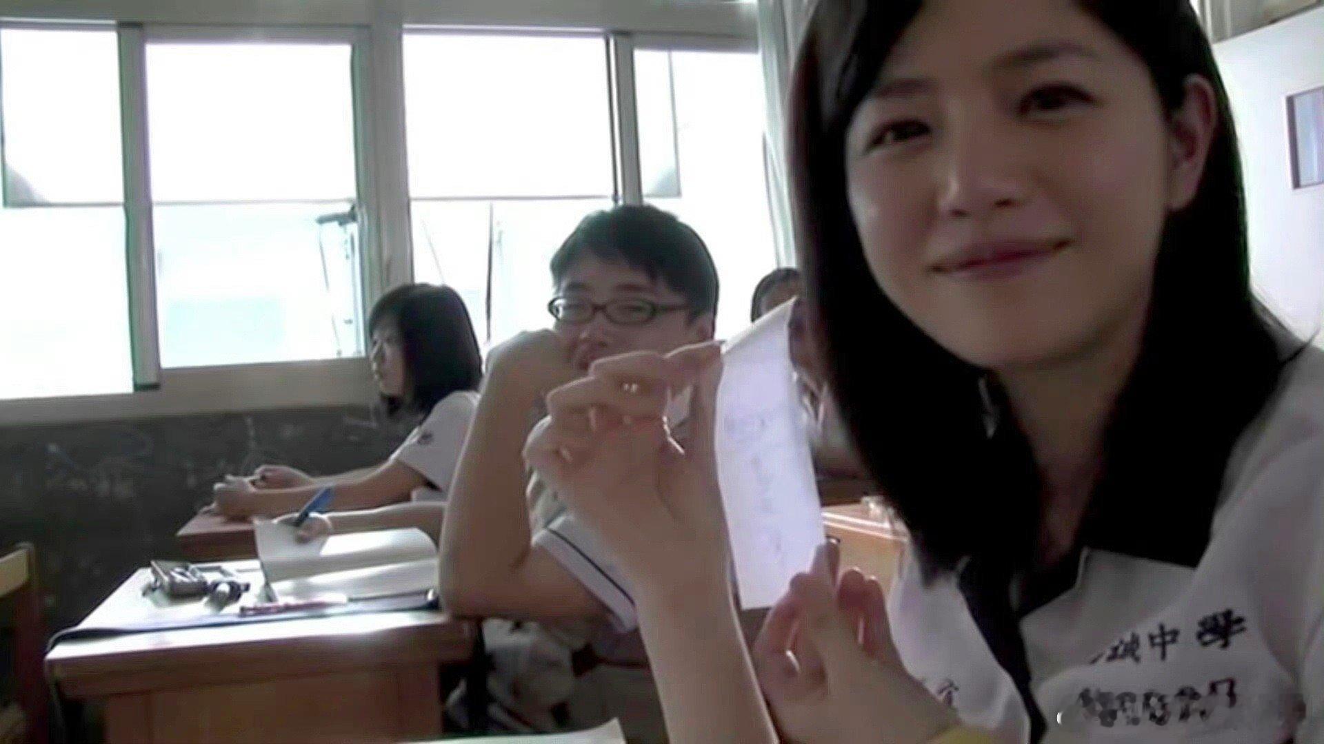 陈妍希甜姐标杆 的甜是刻在骨子里的！《狙击蝴蝶》里的岑矜又甜又飒，甜姐属性直接拉