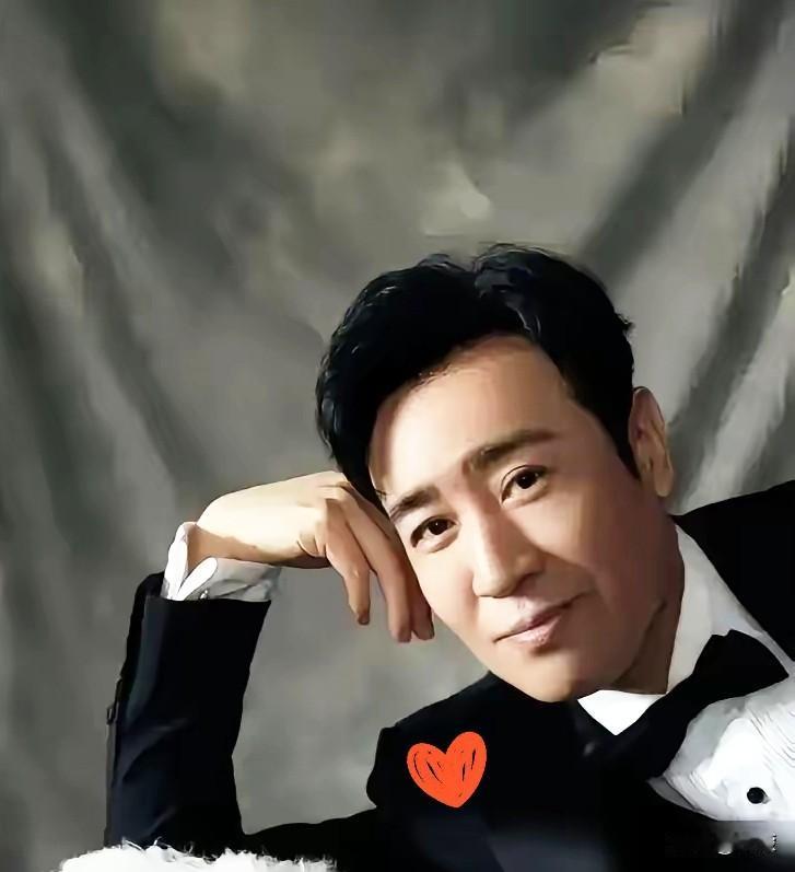 于和伟哪儿都好，
但有一点要不得，
那就是他是一个典型的“扶家人
魔”，他对兄弟