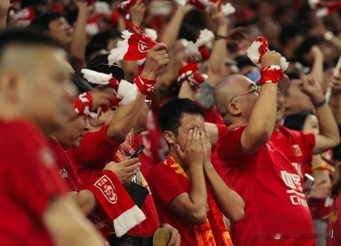 2026年U23亚洲杯1/4决赛，U23国足与乌兹别克斯坦激战至点球大战。当双方