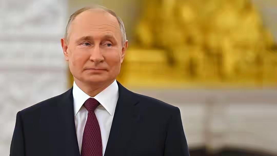 普京突然亮底牌，全世界都慌了，2月23日距离俄乌冲突正式爆发四周年就差一天，俄罗