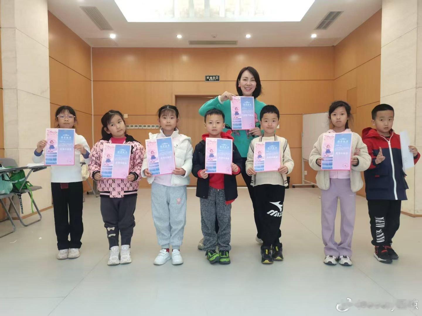 感谢家长和学生们的祝福，看着一批批孩子长大、升班、获奖，心里感到由衷地喜悦！💚