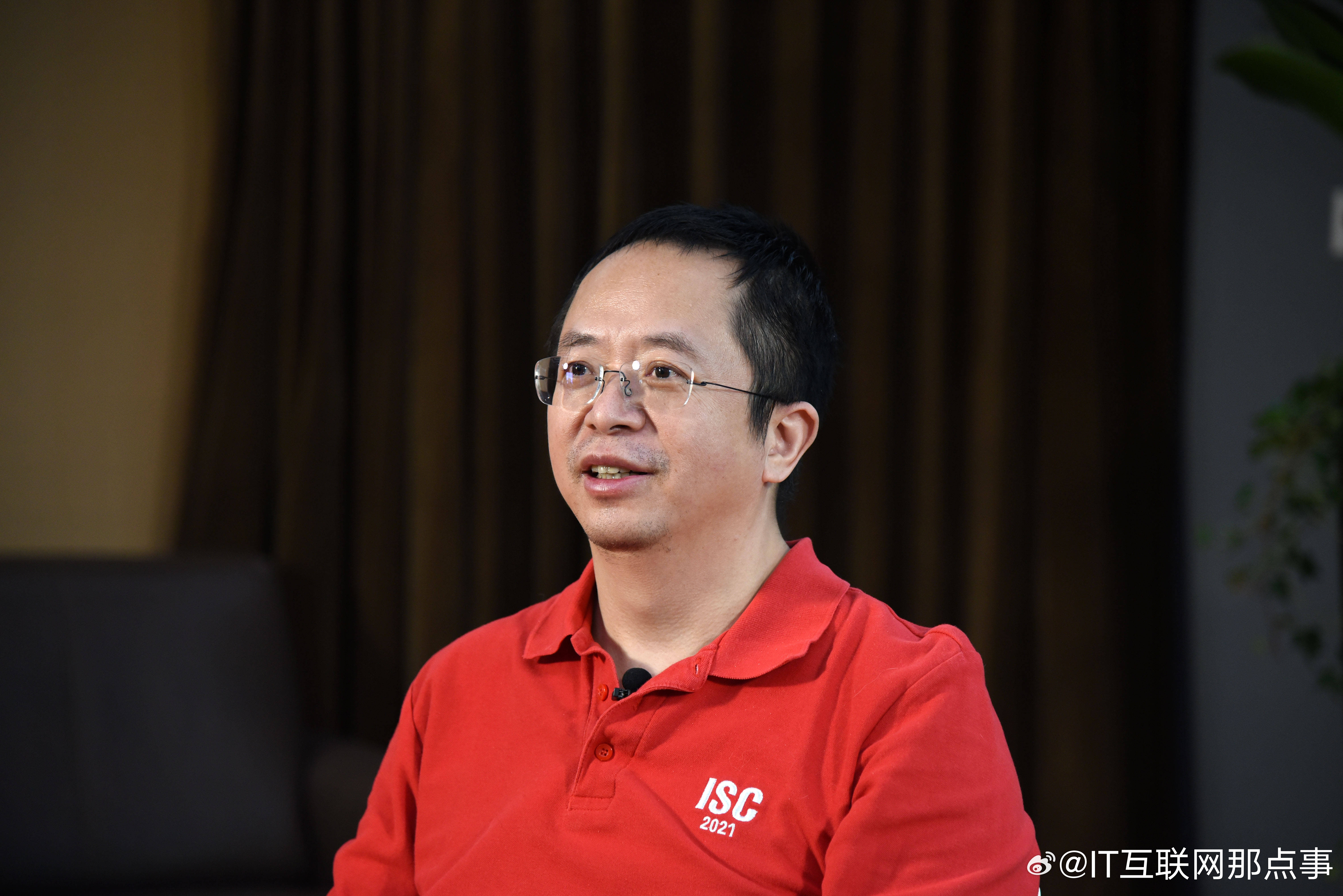 尹烨评价周鸿祎黑红也是红 提起周鸿祎，你们的第一印象是＿＿？[思考] 