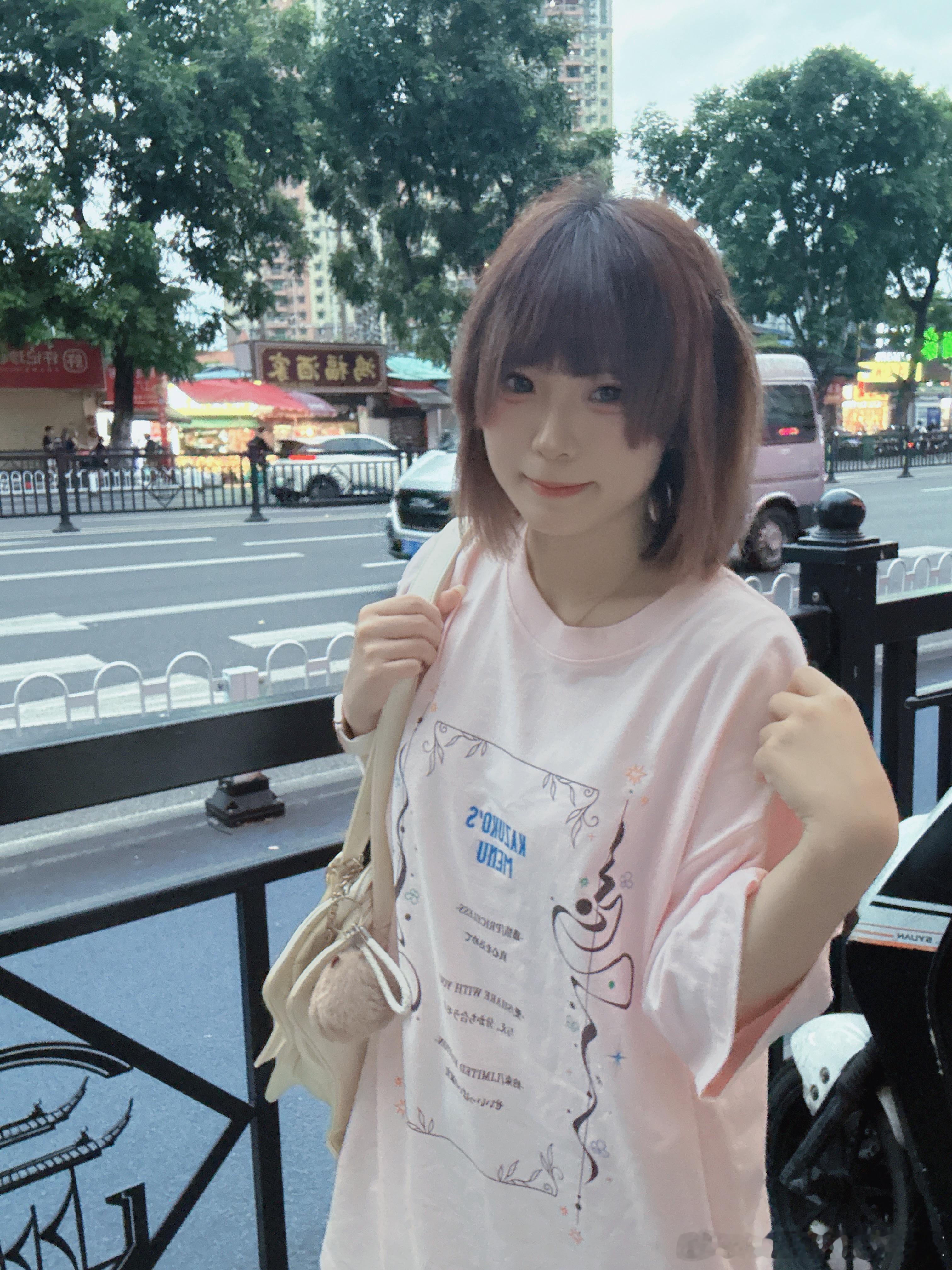 派派kazuko派派Kazuko 心予報 和小梨去吃烤肉了，好饱好饱今天天气好舒