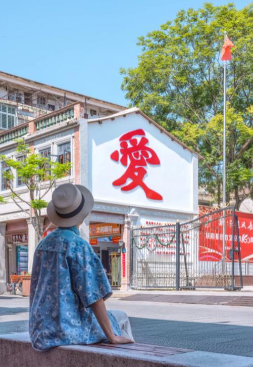 200元餐费付2000？这才是顶级企业家的格局
亲爱的朋友们大家好，我是海林小百
