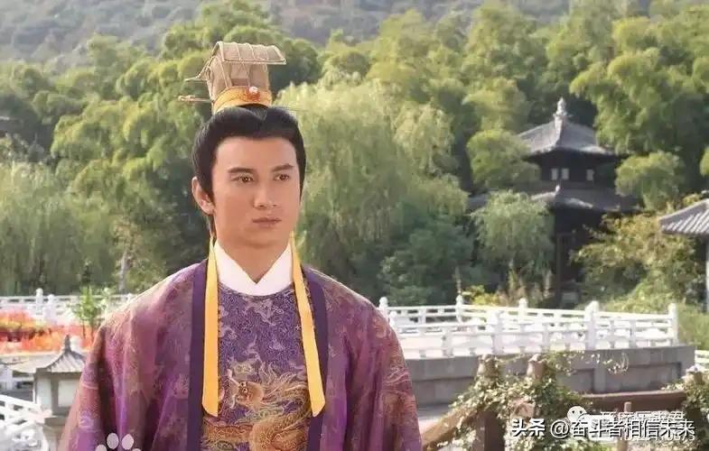一天一词牌（153）：李煜《采桑子·辘轳金井梧桐晚》赏析！

一、“采桑子〞词牌