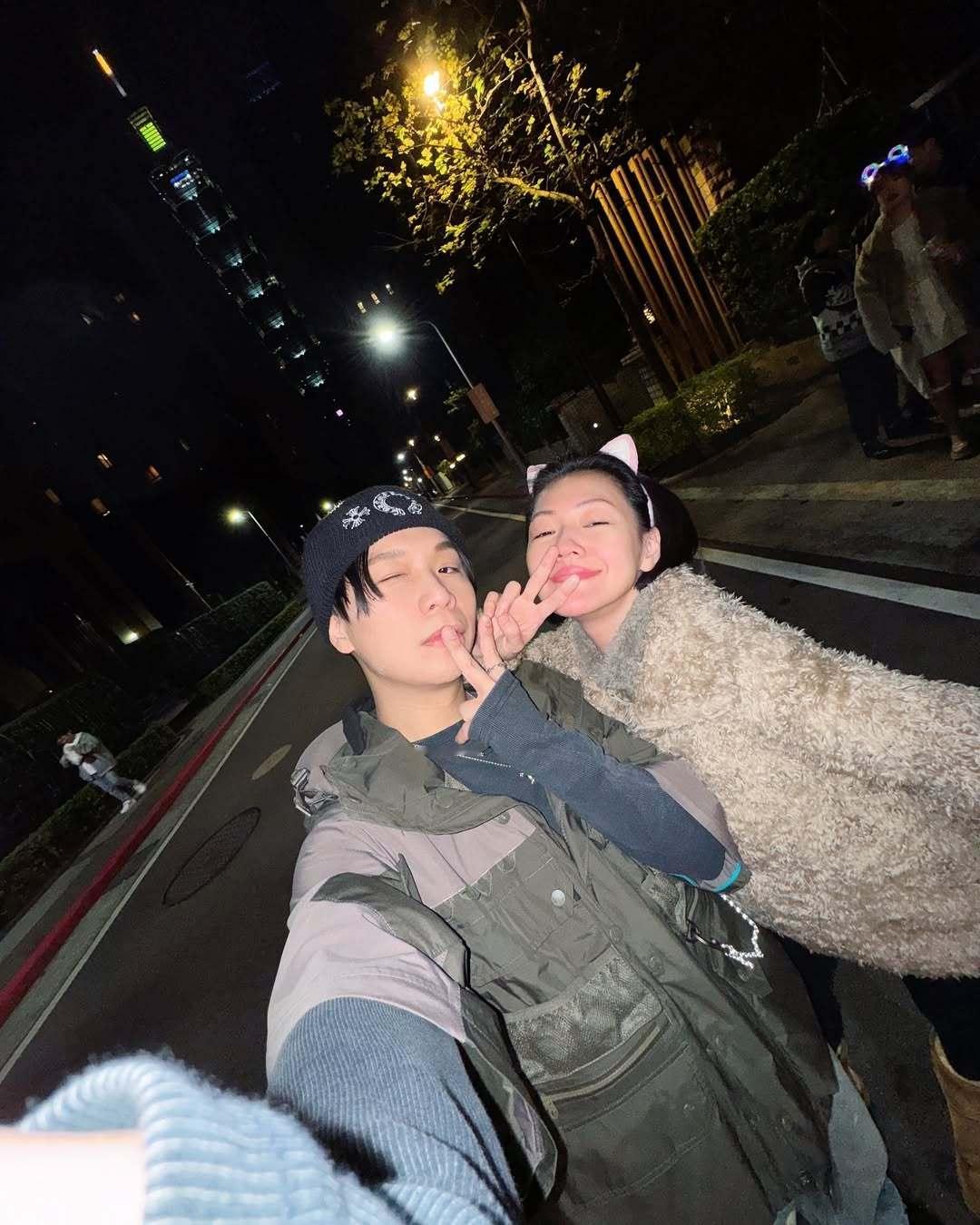 小S和派翠克跨年好疯好可爱🤣 