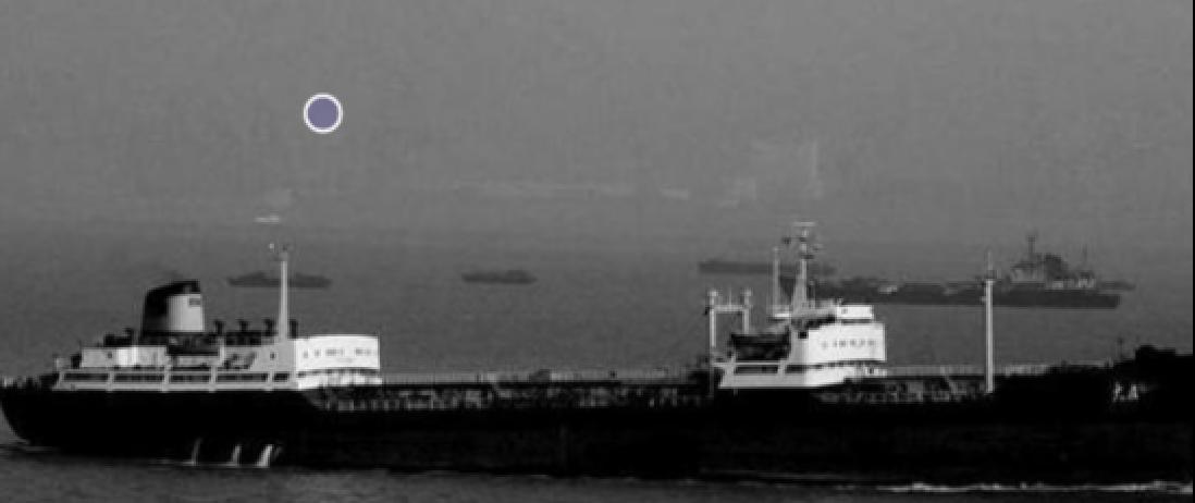 快讯！快讯！
 
美国方面突然宣布了。
 
据美方官员称，七艘船载煤与铁矿，年入