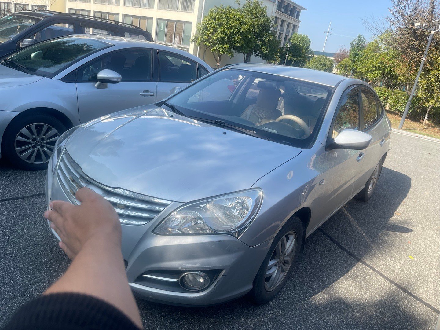 一早去了一趟荆河收费站 12年的现代悦动，原版原漆，你敢相信吗？2012年3月上