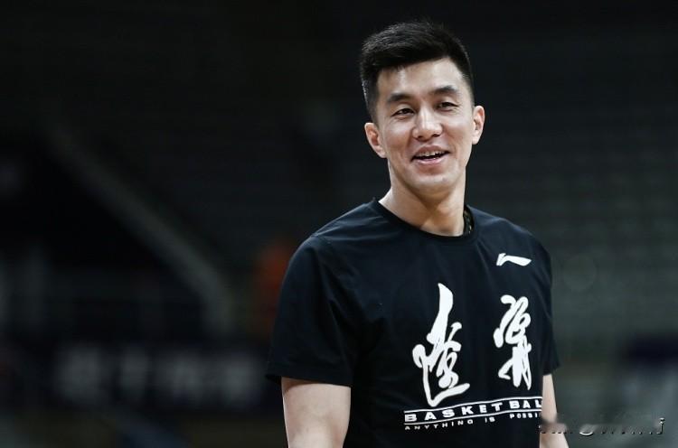 近日，中国球员冲击NBA的话题再次被推到了风口浪尖上。辽宁男篮球员郭艾伦的经纪人
