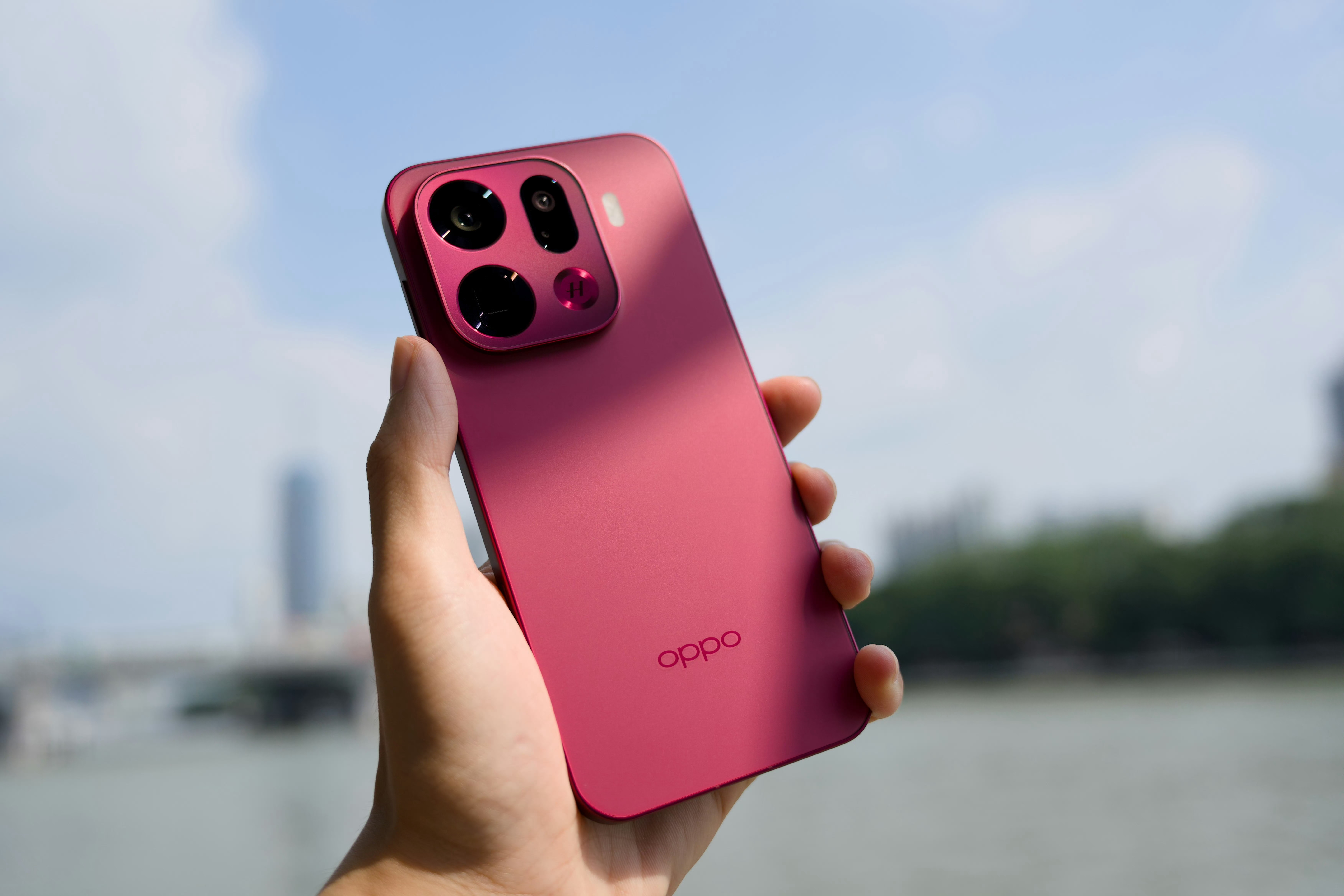 OPPO Find X9 Pro，这个颜色好飒。 ​​​
