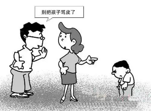 如果孩子犯了错误，你是怎么批评孩子的呢？#家庭教育# 批评孩子的正确打开方式：
