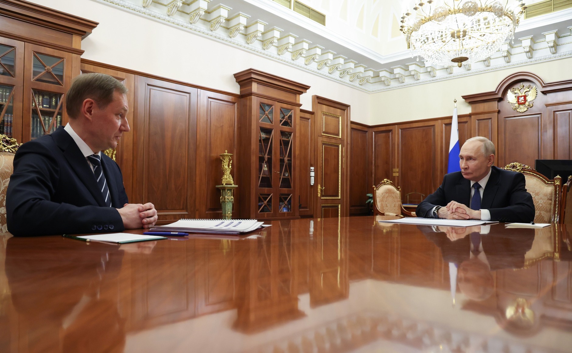 瓦洛佳小朋友  与联邦财政部部长罗曼·阿尔丘欣的会晤总统与俄罗斯财政部部长罗曼·