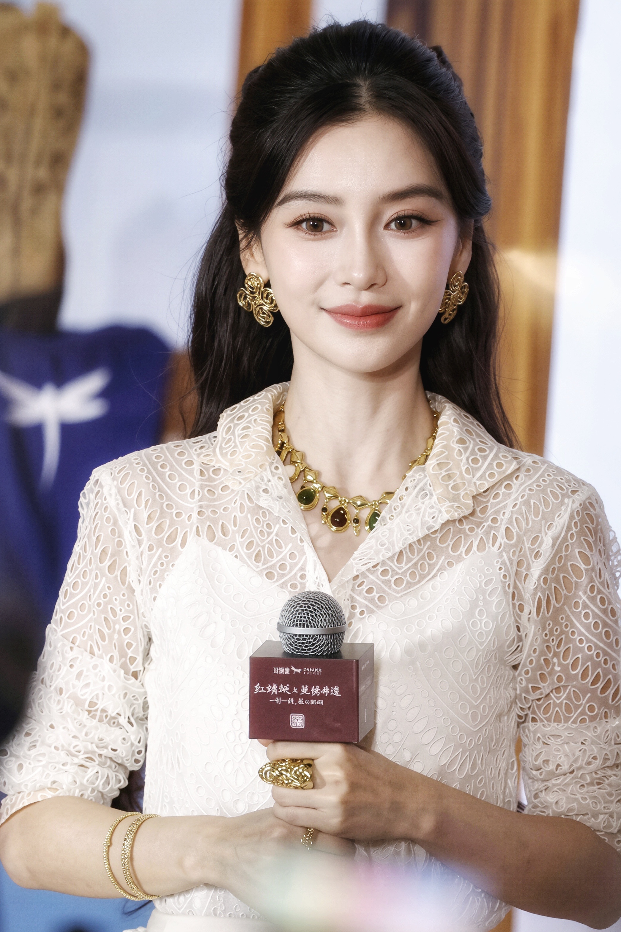 angelababy萌萌小猫(=ﾟωﾟ)ﾉ    cr：熊仔奇遇记 angela