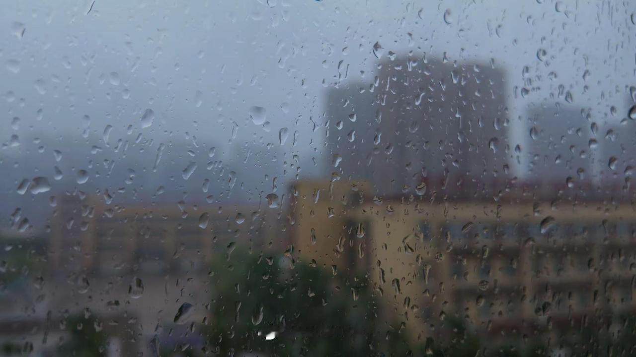 你说你晦涩难懂 我述你阴雨初晴