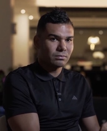 卡塞米罗：在米兰赢下对阵马竞的欧冠决赛之后，我们在更衣室庆祝。莫德里奇走上前来对