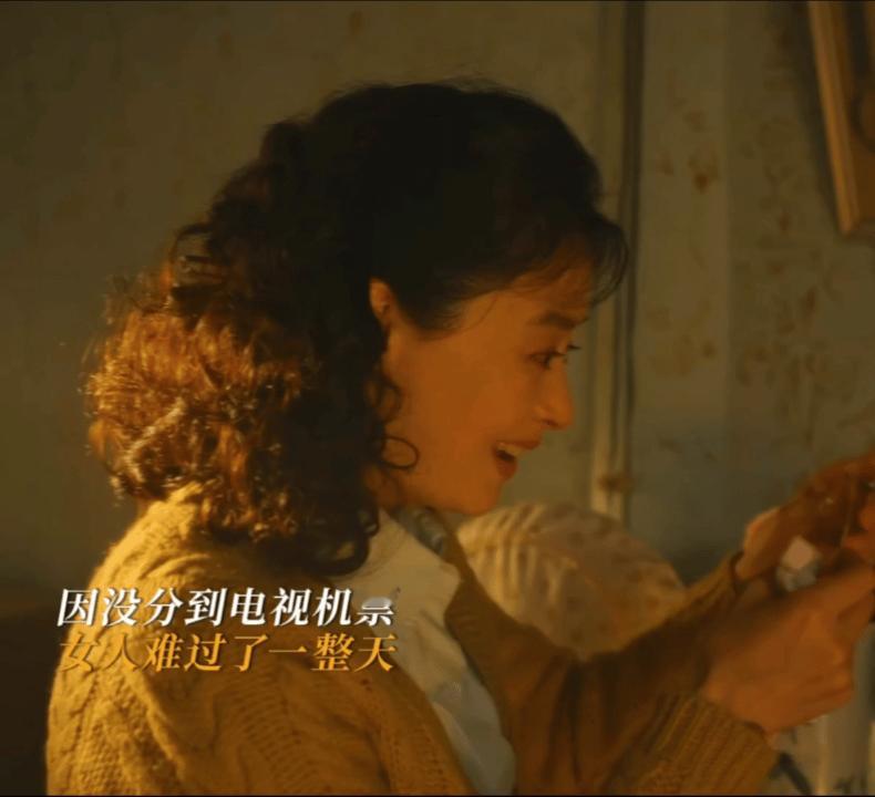 蒋欣在新剧中大放异彩，成功重塑圈内印象。市场对她的可塑性愈发认可，这无疑为她后续