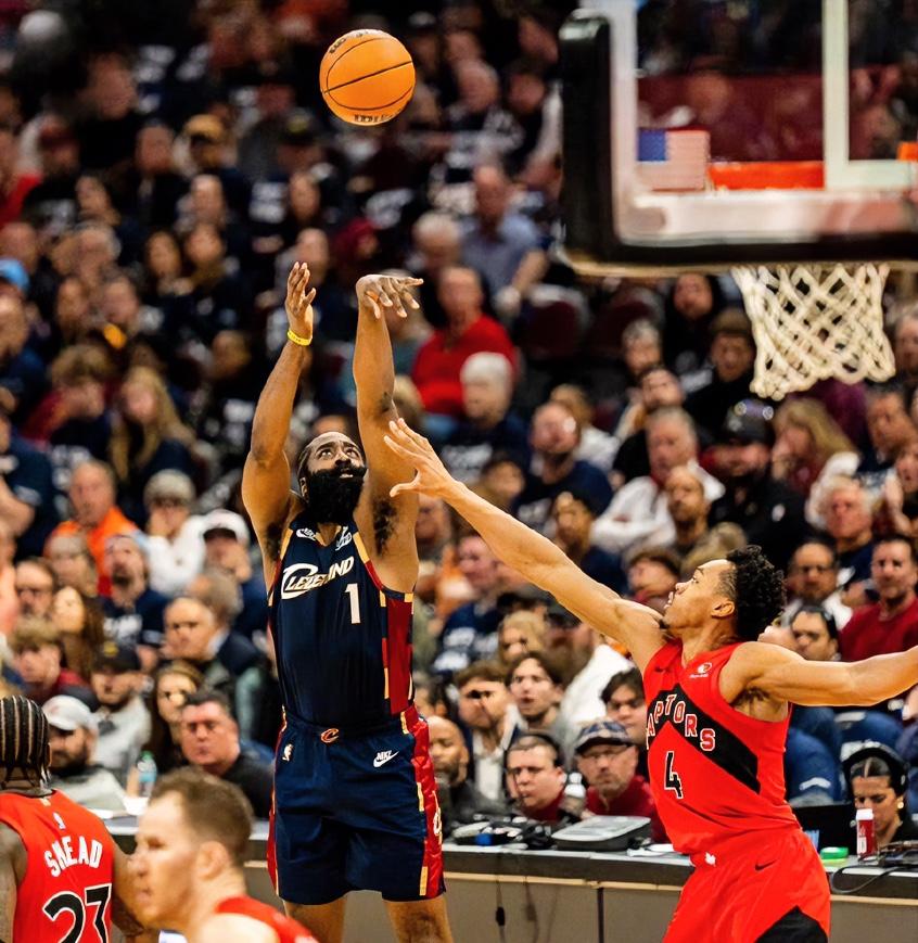 哈登仅用1场季后赛的胜利就打服骑士！这5人彻底被征服：

1、米切尔：虽然哈登是