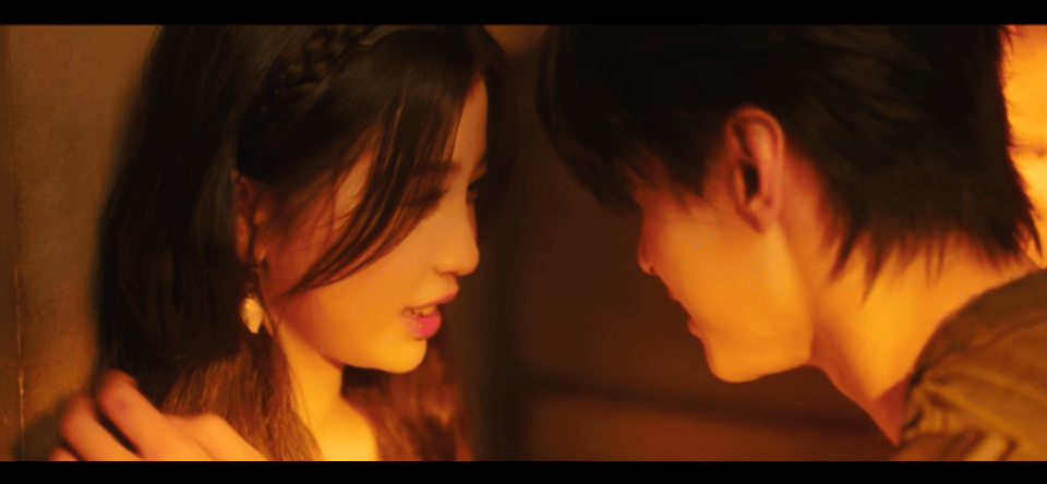 一部剧2集居然能亲8次这是什么神仙CP啊确认心意之后的姜暮靳朝，两个人的亲亲真的