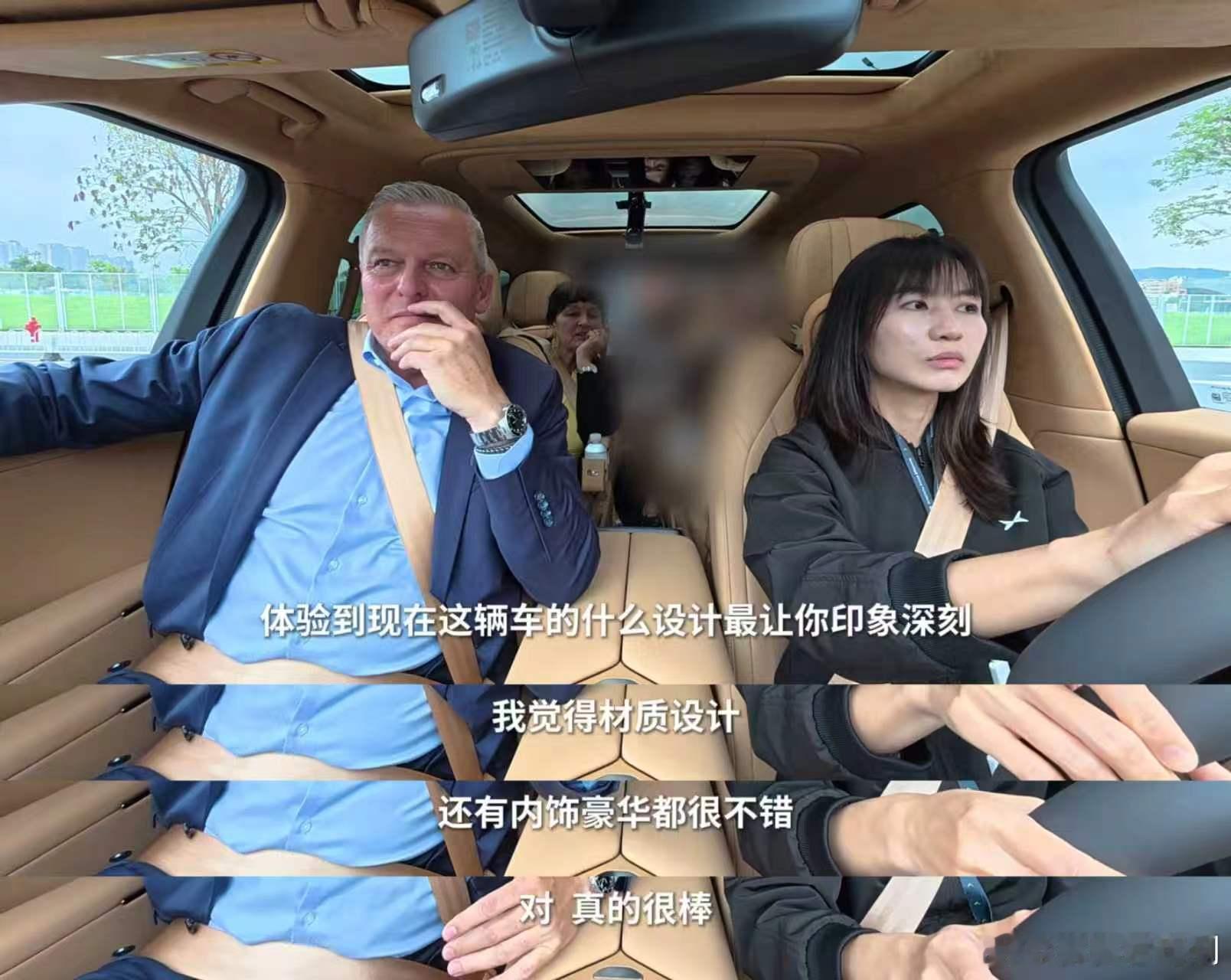 4月22日，奥地利施蒂利亚州州长马里奥·库纳塞克与副州长曼努埃拉·霍姆一行访问小