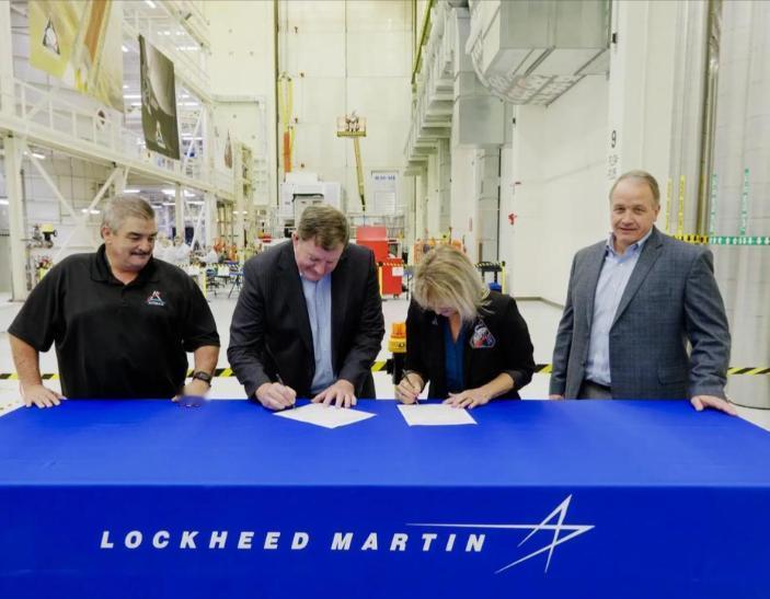 洛克希德·马丁的生产线突然停了，不是缺订单，是中国冻结了他们在华的全部资产。其实