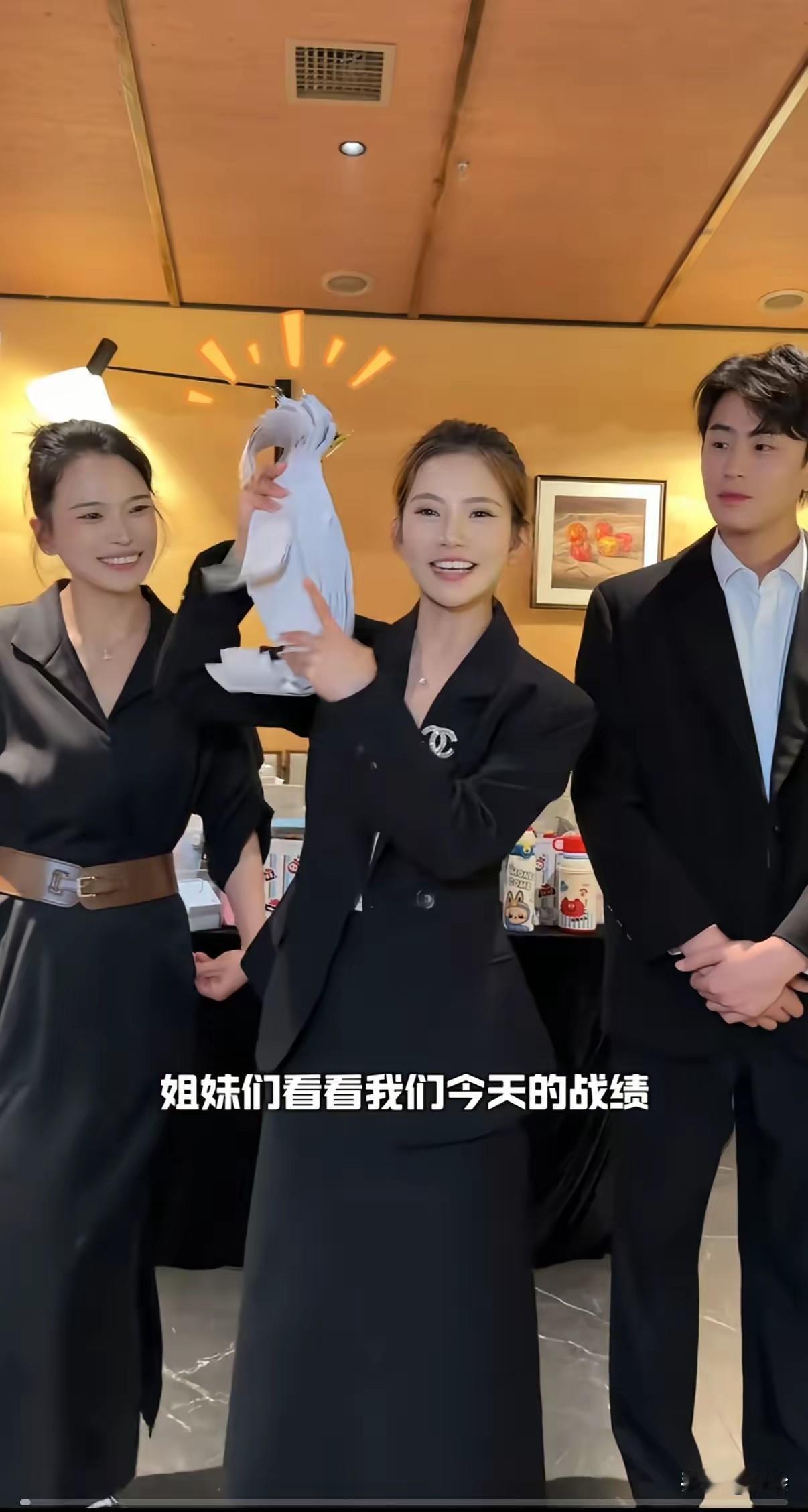 万万没想到！麦小登的火锅店被可可一顿操作直接干爆单了！小登本人都说现在是淡季生意
