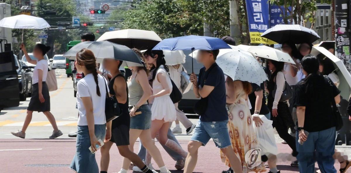 【韩国高温天气持续发威 首尔等地气温超40℃】（韩联社）海外新鲜事热点现场 韩联